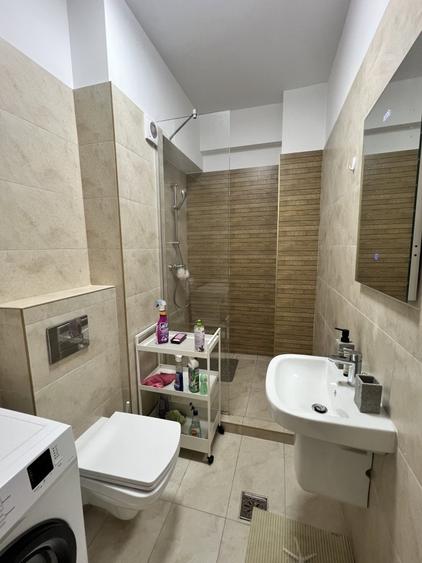 Apartament cu 3 camere decomandat, mobilat în Bucureștii Noi