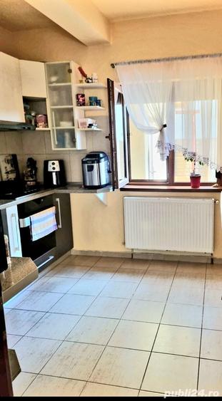 Casă cu 5 camere în Giroc