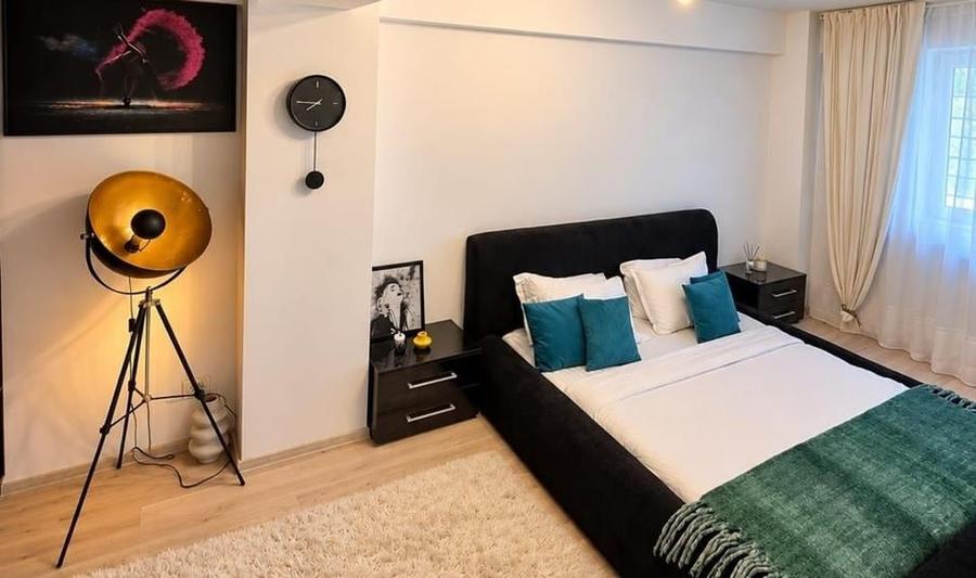 Apartament cu 2 camere semidecomandat în 1 Decembrie 1918