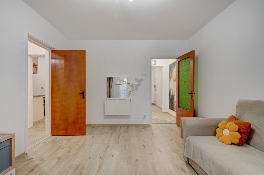 Apartament cu 2 camere semidecomandat, mobilat în Drumul Taberei