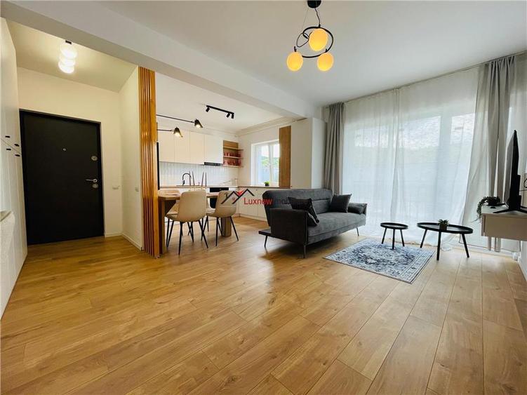 Apartament cu 2 camere semidecomandat, mobilat în Florești