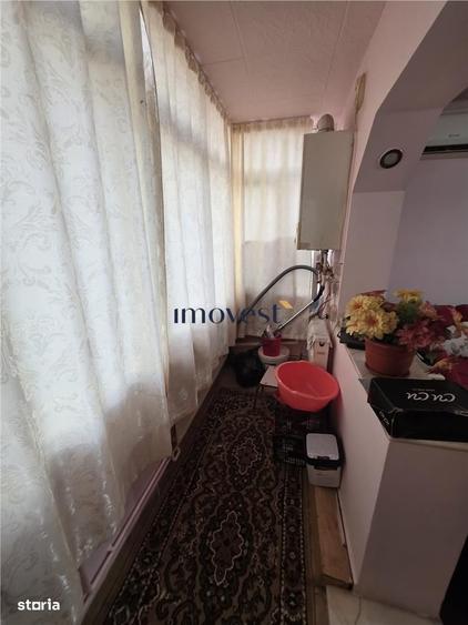 Apartament cu 3 camere semidecomandat în Micro 16