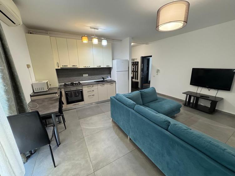 Apartament cu 2 camere semidecomandat în Dumbrăvița