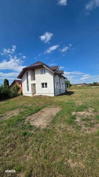 Casa cu mansarda in Paulesti teren 863 mp