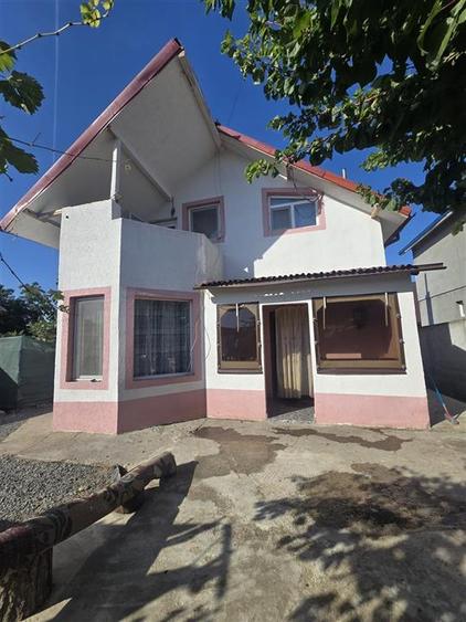 Casă cu 4 camere cu Teren 337 Mp în Valu lui Traian