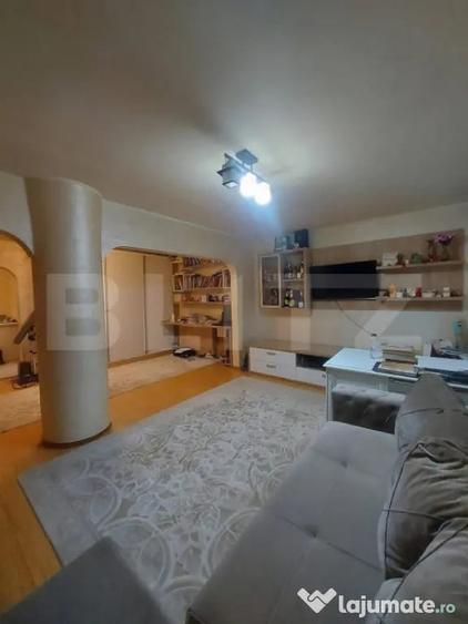 Apartament cu 3 camere decomandat în Obcini