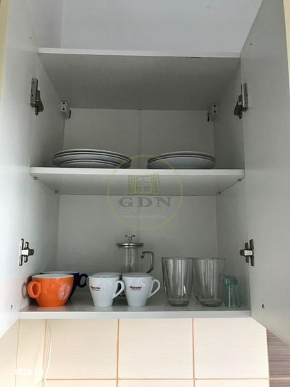 Apartament cu 2 camere, mobilat în Central — fotografia 1