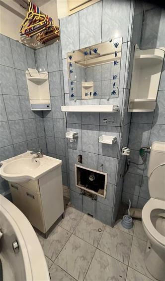 Apartament cu 4 camere decomandat în Astra