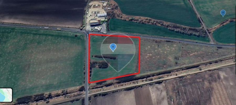 Teren agricol intravilan de 31400 mp, în Vest