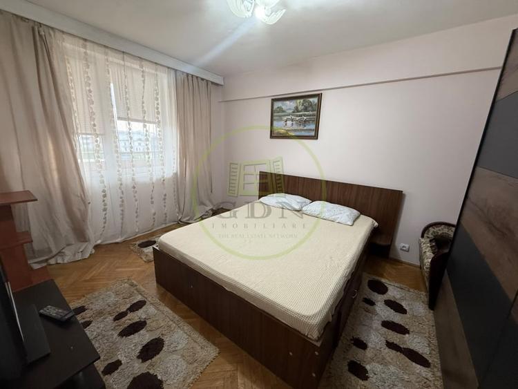 Apartament cu 2 camere semidecomandat, mobilat în Central