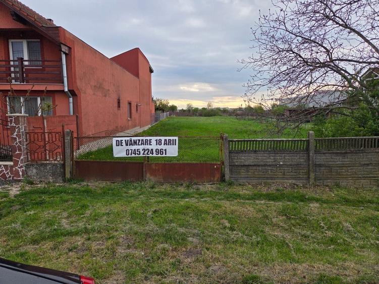 Teren de 1800 mp, în Lucian Blaga