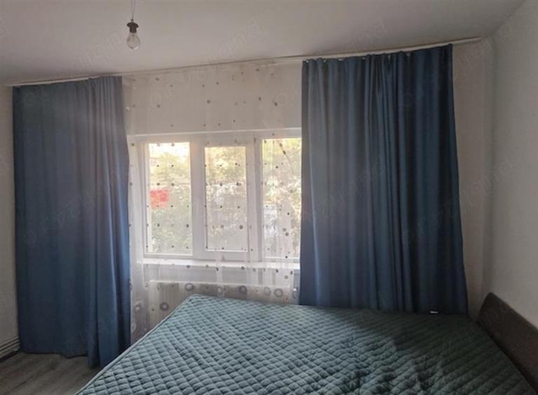 Apartament cu 2 camere semidecomandat, mobilat în Aradului