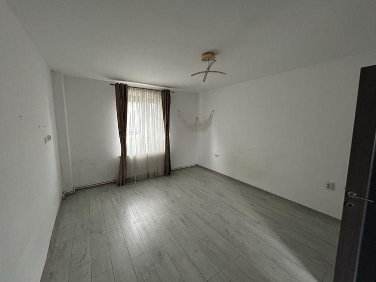 Casă cu 3 camere în Săcălaz