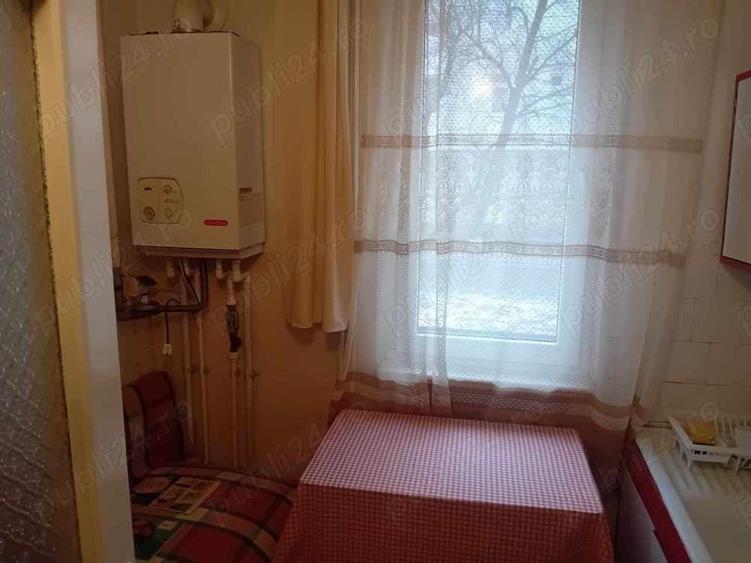 Garsonieră decomandată în Central