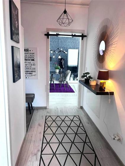 Apartament cu 3 camere decomandat în Aradului