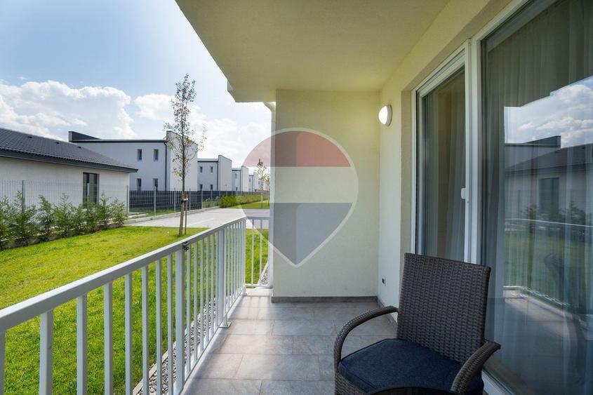 Apartament cu 3 camere decomandat, mobilat în Sânpetru