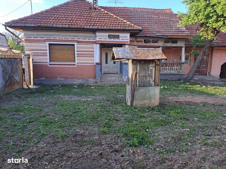 Casă cu 4 camere în Pojorta