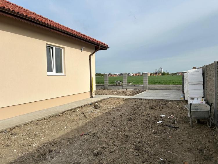 Casă cu 4 camere în Șag