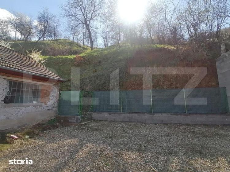Casă cu 3 camere cu Teren 2000 Mp în Central