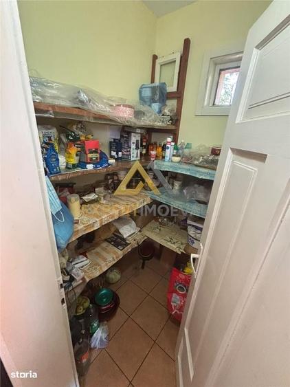 Casă cu 4 camere în Colțirea
