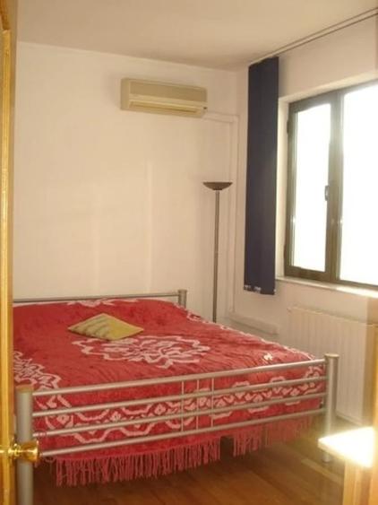 Casă individuală cu 12 camere cu Garaj în Dorobanți