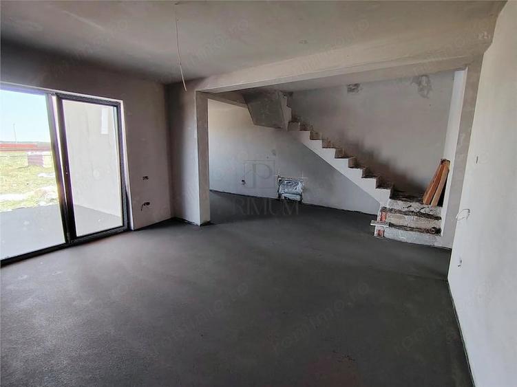 DUPLEX DESPARTIT PRIN CAMERA TEHNICA - PERSONALIZARE INTERIOARA - ZONA POPULATA - 3