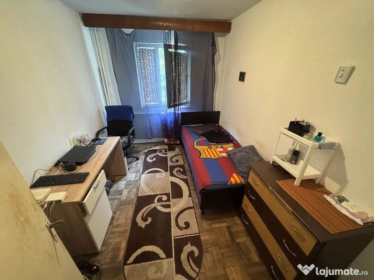 Apartament 3 camere zona Km 4 5 - 2