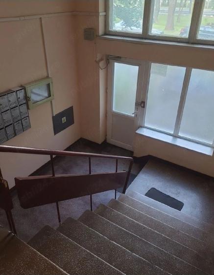 Garsonieră decomandată în Central