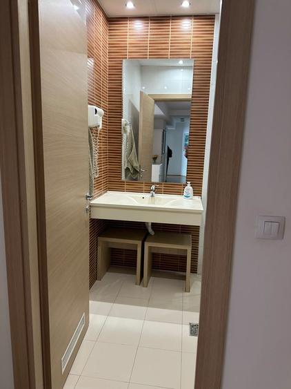 Apartament cu 3 camere decomandat în Vitan-Bârzești