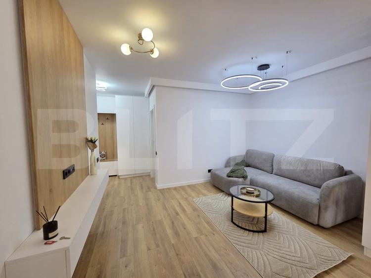Apartament cu 2 camere semidecomandat, mobilat în Florești