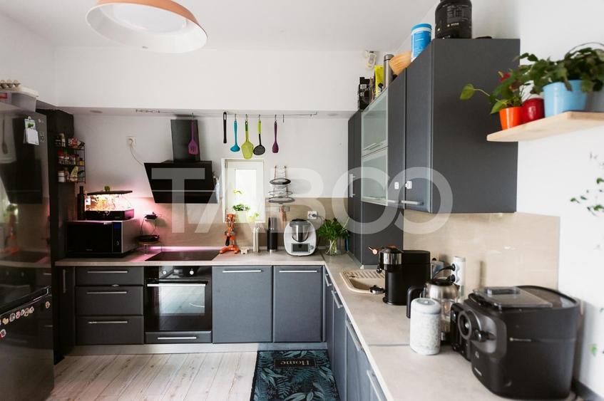 Penthouse cu 3 camere decomandat, mobilat în Cisnădie