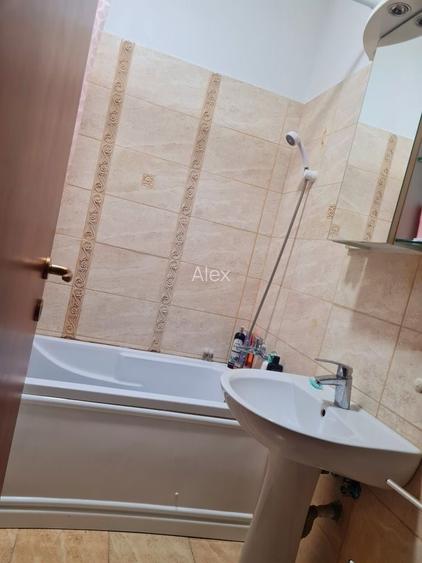 VAND apartament 2 camere, urgent !!
