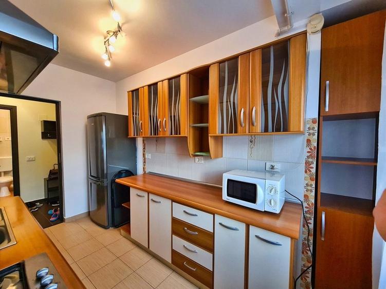 Apartament cu 2 camere decomandat, mobilat în Bucureștii Noi