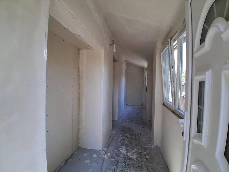Casă cu 2 camere cu Teren 1520 Mp în Exterior Vest