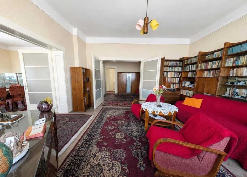 Apartament cu 3 camere în Central