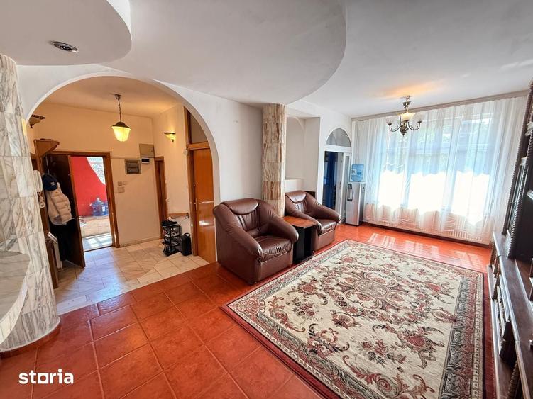 Casă cu 6 camere cu Teren 185 Mp în Chitila