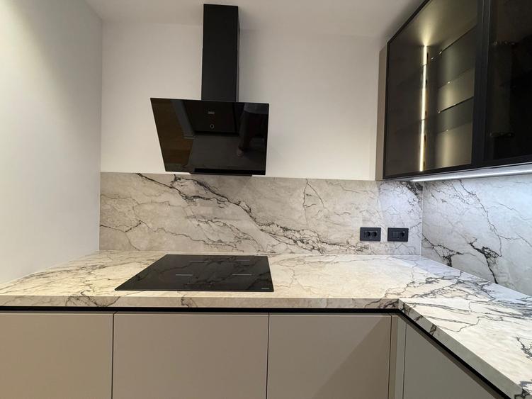 Apartament cu 3 camere semidecomandat în Floreasca
