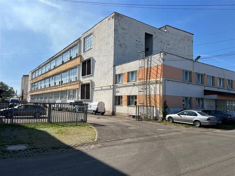 Spațiu comercial, de 4,454 mp, în Mureșeni