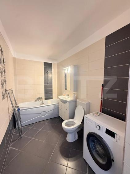 Apartament cu 3 camere decomandat, mobilat în Tudor