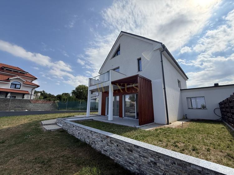 Casă individuală cu 6 camere cu Canalizare în Feleacu