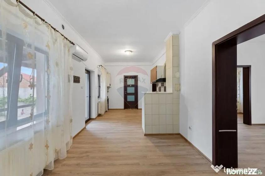 Spațiu comercial, de 75 mp, în Pârneava