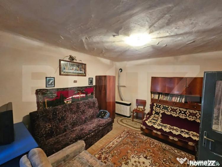Casă cu 4 camere cu Teren 1000 Mp în Sâncel