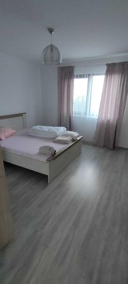 Apartament cu 3 camere decomandat în Nord