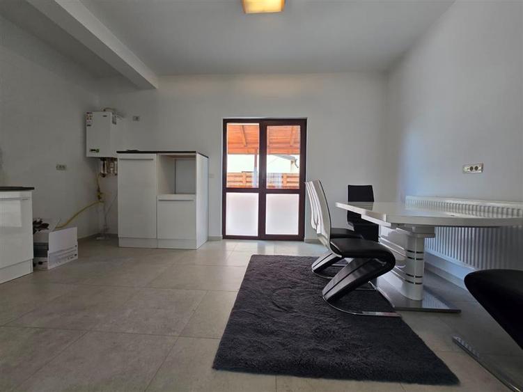 Duplex cu 4 camere cu Teren 250 Mp în Lunca Cetățuii