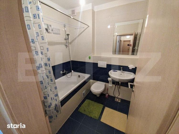 Apartament cu 3 camere decomandat în Tractorul