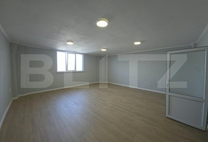 Spațiu comercial, de 36 mp, în Central