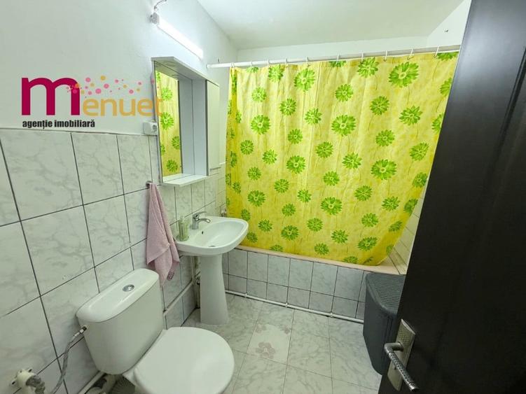 Apartament cu 3 camere decomandat în E3