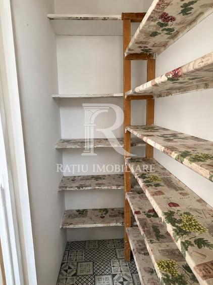 Apartament cu 3 camere decomandat, mobilat în Central