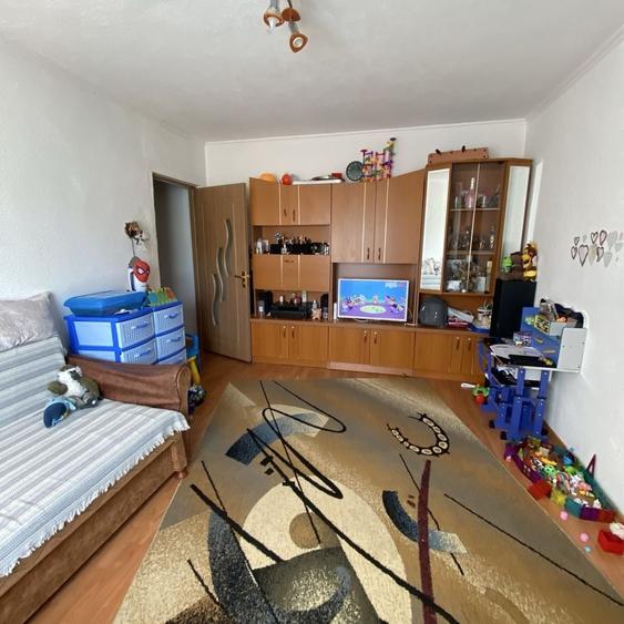 Apartament cu 2 camere semidecomandat în Găvana