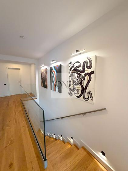 Apartament cu 4 camere decomandat, mobilat în Drumul Poienii